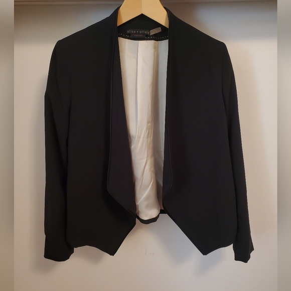 Alice + Olivia Jackets & Blazers - Alice + Olivia Employed Open Front black blazer. Size 8. Classic and classy.